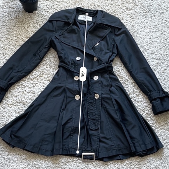 Donatella Trench Coat 🧥 - Picture 6 of 8